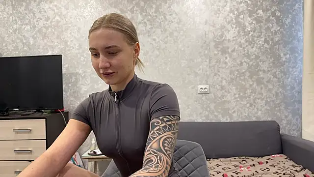 Snapshot of AnneBall chatting on February 28, 2025, 1:36 pm AnneBall online show from February 28, 2025, 1:36 pm