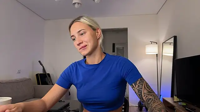 Snapshot of AnneBall chatting on October 29, 2025, 3:14 pm AnneBall online show from October 29, 2025, 3:14 pm