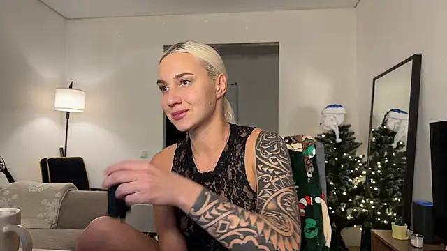 Snapshot of AnneBall chatting on January 6, 2026, 7:17 pm AnneBall online show from January 6, 2026, 7:17 pm