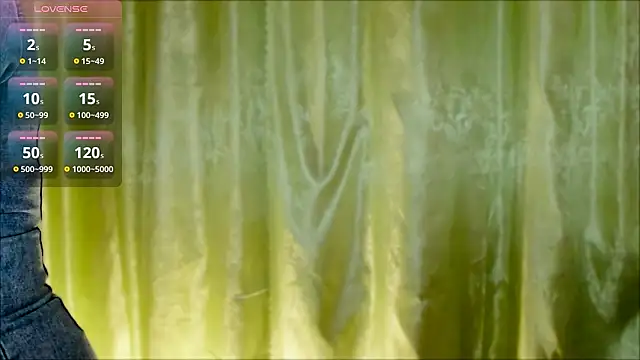 Snapshot of Regina__blue chatting on December 5, 2024, 3:06 pm Regina blue online show from December 5, 2024, 3:06 pm