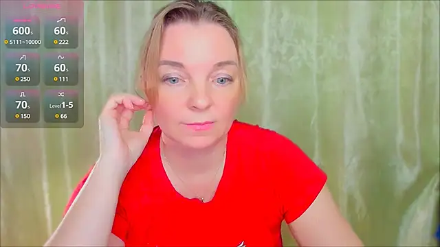 Snapshot of Regina__blue chatting on February 24, 2025, 9:31 pm Regina blue online show from February 24, 2025, 9:31 pm