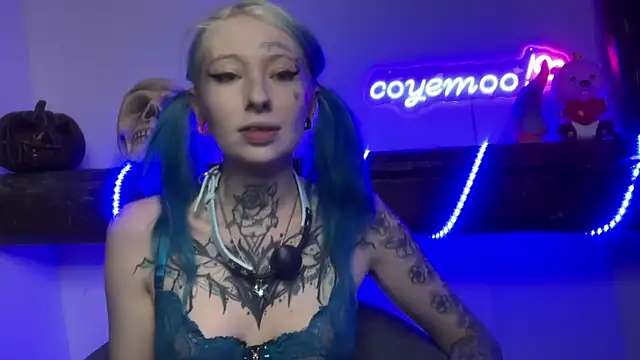 Snapshot of coyemoo chatting on February 8, 2025, 6:01 pm coyemoo online show from February 8, 2025, 6:01 pm