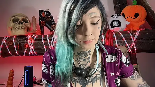 Snapshot of coyemoo chatting on November 3, 2025, 11:00 am coyemoo online show from November 3, 2025, 11:00 am