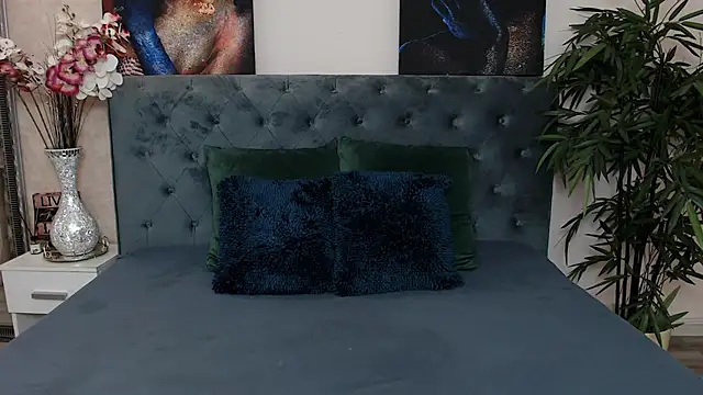 Snapshot of MissJuliax chatting on January 20, 2025, 6:53 am MissJuliax online show from January 20, 2025, 6:53 am