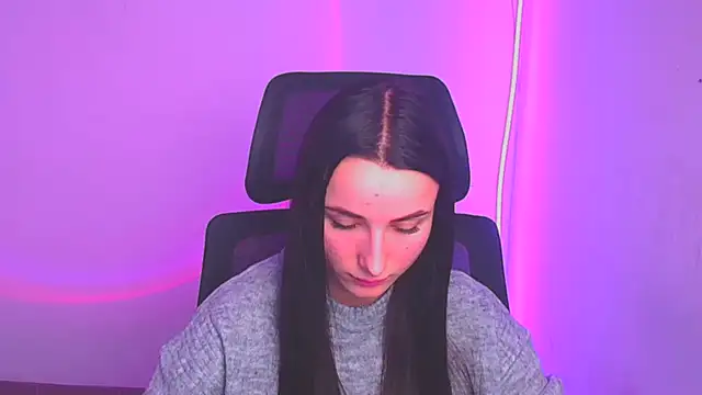 Eva Janee online show from January 10, 2025, 10:17 am