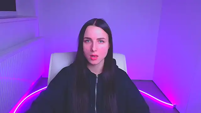 Eva Janee online show from January 22, 2025, 12:17 pm