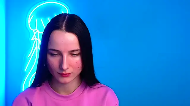 Eva Janee online show from March 6, 2025, 10:20 am