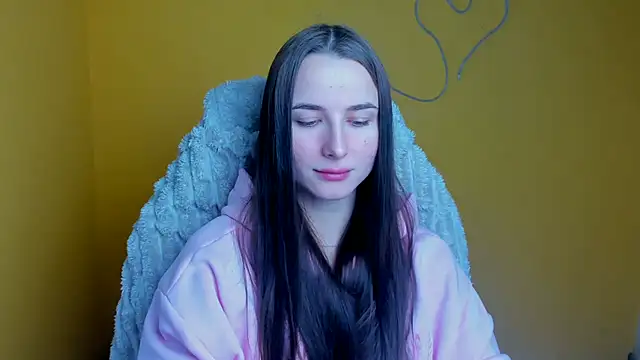 Eva Janee online show from January 14, 2026, 6:41 am