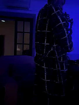 PutaNieves1983 online show from December 16, 2025, 2:16 am