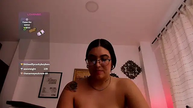 Snapshot of VeronicaGilss chatting on June 20, 2026, 5:38 pm VeronicaGilss online show from June 20, 2026, 5:38 pm