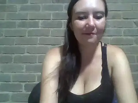 Snapshot of EksJouneMwah chatting on January 7, 2025, 12:52 pm EksJouneMwah online show from January 7, 2025, 12:52 pm