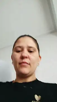 Snapshot of tiniticox chatting on May 14, 2026, 6:09 am tiniticox online show from May 14, 2026, 6:09 am