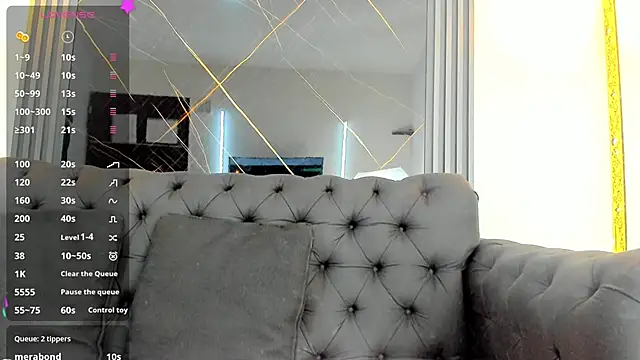 EvaaLovia1 online show from October 15, 2025, 1:11 pm