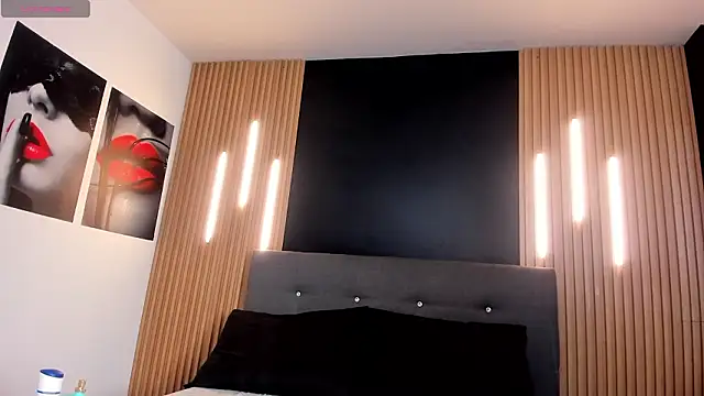 EvaaLovia1 online show from March 7, 2026, 1:30 pm