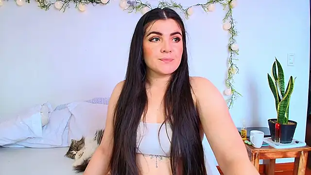 Amara vega online show from April 23, 2026, 3:14 pm