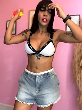 Tamyjenkins1 online show from October 26, 2025, 9:10 pm