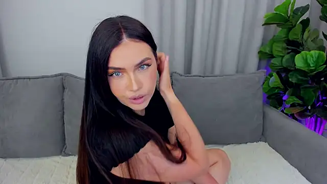 sexyangeloux online show from August 7, 2026, 9:06 pm