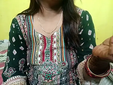 Snapshot of Sexyranibhabhi chatting on October 10, 2025, 2:05 pm Sexyranibhabhi online show from October 10, 2025, 2:05 pm