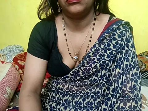 Snapshot of Sexyranibhabhi chatting on December 15, 2025, 2:27 am Sexyranibhabhi online show from December 15, 2025, 2:27 am