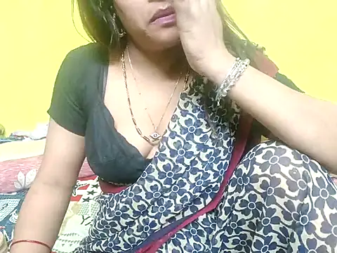 Snapshot of Sexyranibhabhi chatting on December 23, 2025, 3:15 am Sexyranibhabhi online show from December 23, 2025, 3:15 am