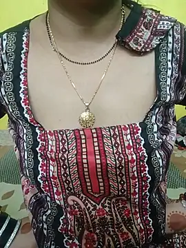 Snapshot of Sexyranibhabhi chatting on July 7, 2026, 6:47 am Sexyranibhabhi online show from July 7, 2026, 6:47 am