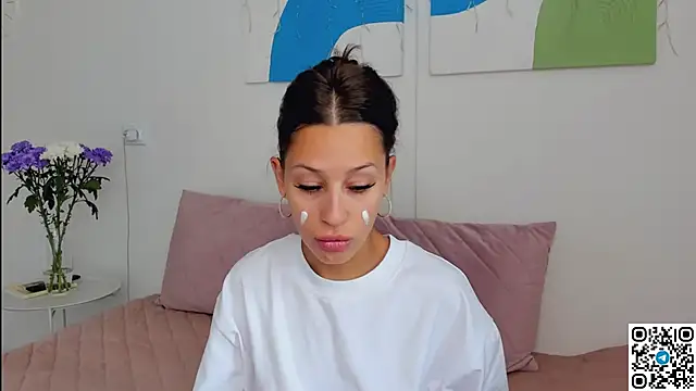 Snapshot of SelenaRousey chatting on May 29, 2026, 6:55 am SelenaRousey online show from May 29, 2026, 6:55 am
