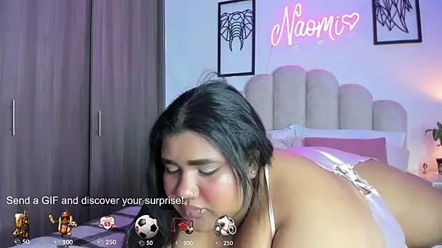 Snapshot of NaomiAsha chatting on June 13, 2026, 12:47 pm NaomiAsha online show from June 13, 2026, 12:47 pm