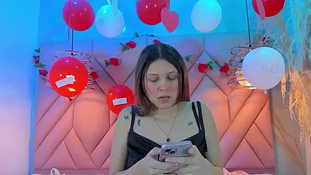 Snapshot of AngelaaCute_ chatting on February 15, 2025, 12:54 pm AngelaaCute online show from February 15, 2025, 12:54 pm