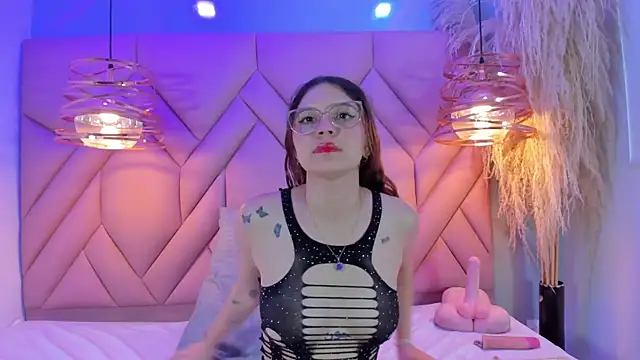 Snapshot of AngelaaCute_ chatting on March 18, 2025, 3:31 pm AngelaaCute online show from March 18, 2025, 3:31 pm