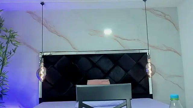 Snapshot of AngelaaCute_ chatting on September 15, 2025, 12:16 pm AngelaaCute online show from September 15, 2025, 12:16 pm