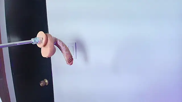 Lizz Tender online show from February 5, 2025, 12:27 pm