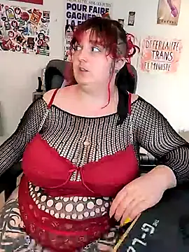 Snapshot of LadyRochester chatting on May 18, 2026, 1:50 pm LadyRochester online show from May 18, 2026, 1:50 pm