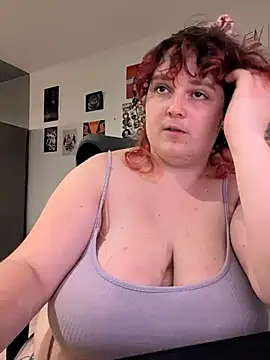 Snapshot of LadyRochester chatting on July 7, 2026, 11:53 pm LadyRochester online show from July 7, 2026, 11:53 pm