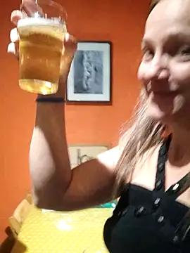 Snapshot of Dark_Angel_22 chatting on October 7, 2025, 5:43 pm Dark Angel 22 online show from October 7, 2025, 5:43 pm