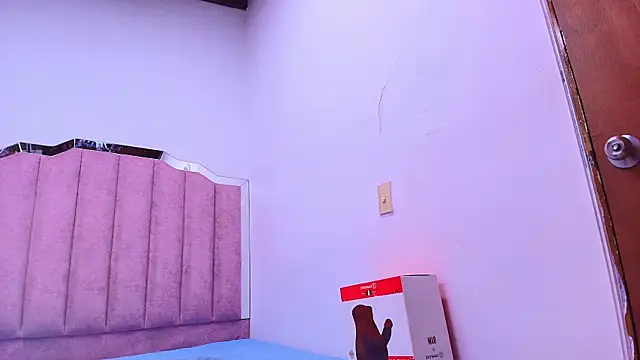 anisha x online show from September 8, 2025, 7:13 pm