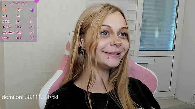 Snapshot of shy_melony chatting on June 27, 2026, 12:44 pm shy melony online show from June 27, 2026, 12:44 pm