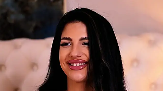 Snapshot of RaisaKali chatting on February 14, 2025, 11:20 pm RaisaKali online show from February 14, 2025, 11:20 pm