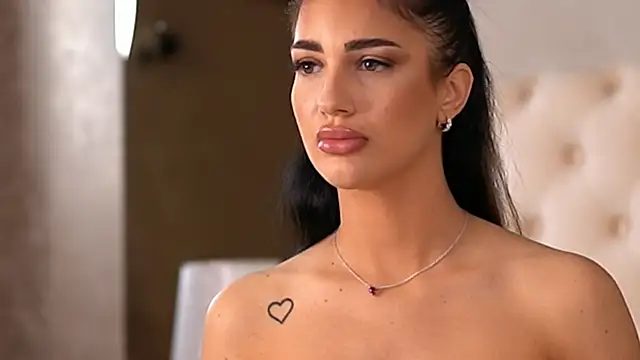 Snapshot of RaisaKali chatting on March 14, 2025, 8:28 pm RaisaKali online show from March 14, 2025, 8:28 pm