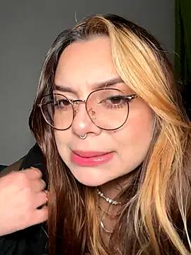 Snapshot of NatyOlson chatting on October 26, 2025, 3:01 am NatyOlson online show from October 26, 2025, 3:01 am