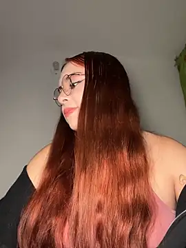 Snapshot of NatyOlson chatting on November 6, 2025, 5:19 am NatyOlson online show from November 6, 2025, 5:19 am