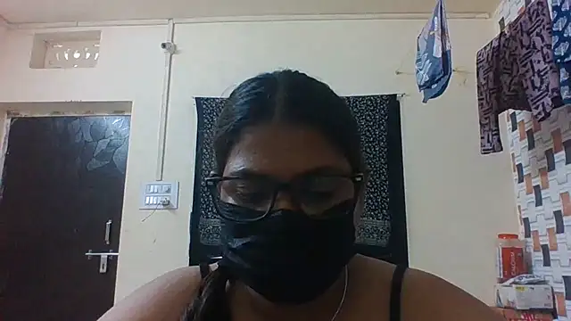 Snapshot of Hotmilfxox chatting on June 18, 2026, 2:23 am Hotmilfxox online show from June 18, 2026, 2:23 am