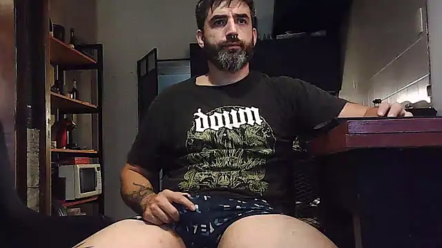 ozzypsico13 online show from February 17, 2025, 1:10 pm