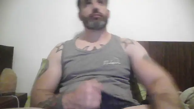 ozzypsico13 online show from October 24, 2025, 2:19 am