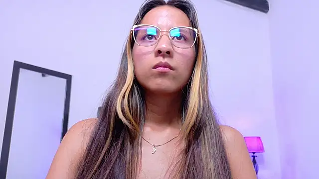 Skinny hottie18 online show from February 6, 2025, 4:47 pm