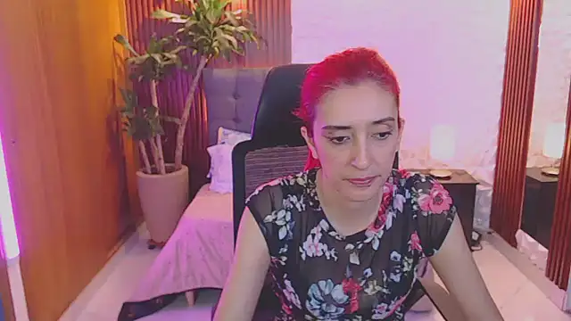 Snapshot of Ruby_Your_Milf chatting on February 26, 2025, 12:38 am Ruby Your Milf online show from February 26, 2025, 12:38 am