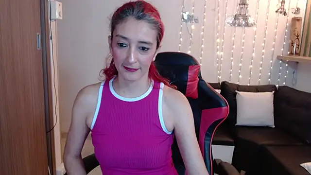 Snapshot of Ruby_Your_Milf chatting on December 15, 2025, 7:18 pm Ruby Your Milf online show from December 15, 2025, 7:18 pm