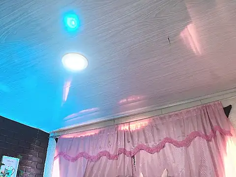 Snapshot of loren_tits24 chatting on January 22, 2025, 8:28 pm loren tits24 online show from January 22, 2025, 8:28 pm