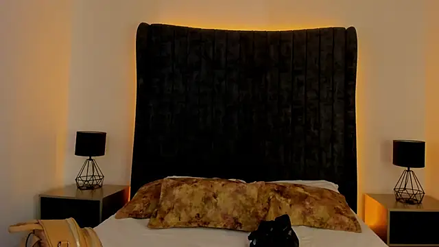 AnnyCherry  online show from September 29, 2025, 10:14 pm