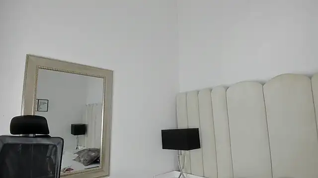 Snapshot of AnnyCherry_ chatting on July 2, 2026, 10:38 pm AnnyCherry online show from July 2, 2026, 10:38 pm