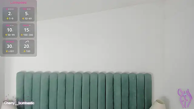 Snapshot of AnnyCherry_ chatting on July 29, 2026, 9:24 pm AnnyCherry online show from July 29, 2026, 9:24 pm